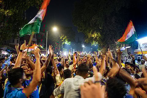 Cricket lovers celebrate Indian team's win in Mumbai