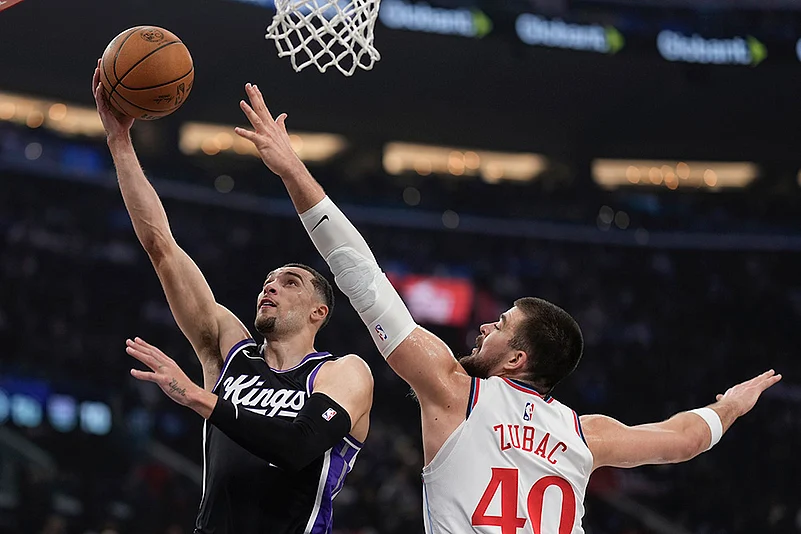 NBA Basketball 2024-25 Los Angeles Clippers vs Sacramento Kings: Zach LaVine