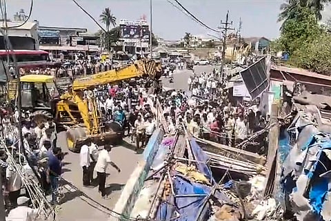 3 died as building collapses in Hassan
