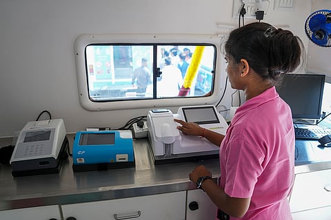 Labourers at Vidhana Soudha in Bengaluru
