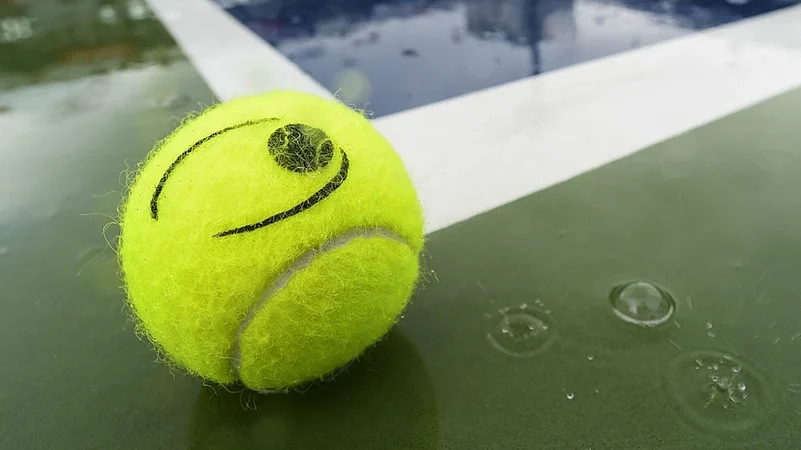 Tennis-Ball-Chair-Umpire