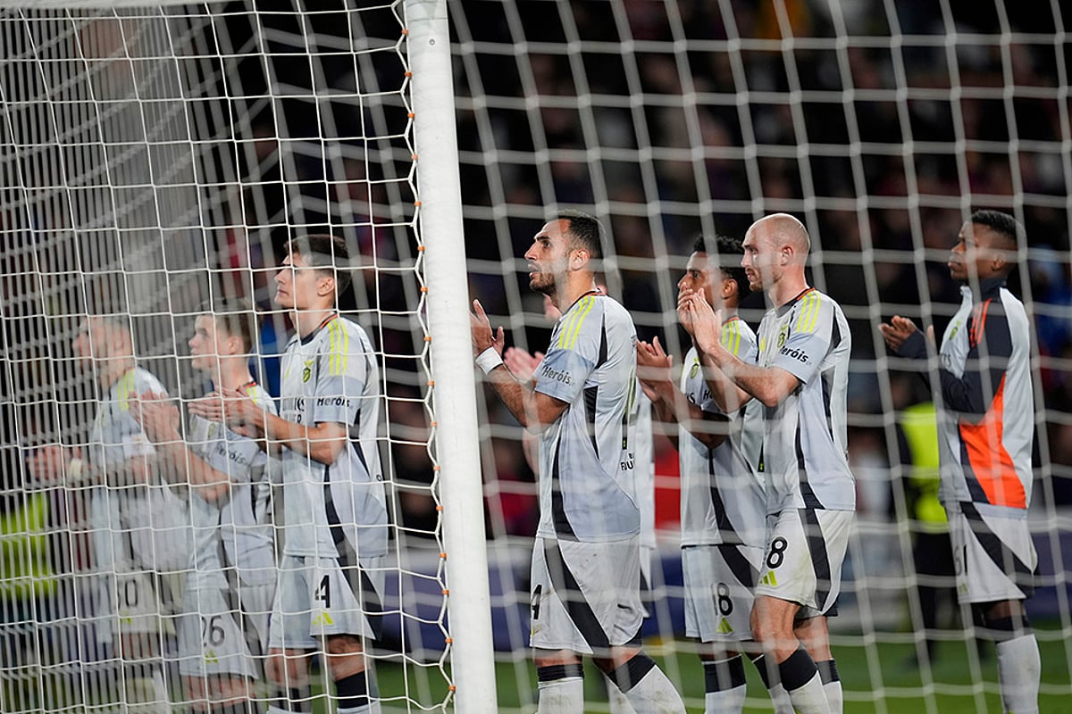 FC Barcelona Vs Benfica UEFA Champions League 2024-25 Round Of 16 photos: 1