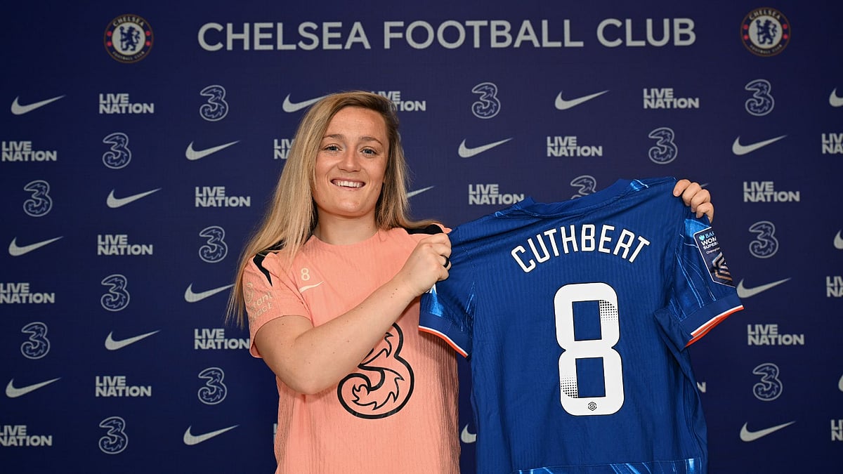 Erin Cuthbert has extended her stay with Chelsea