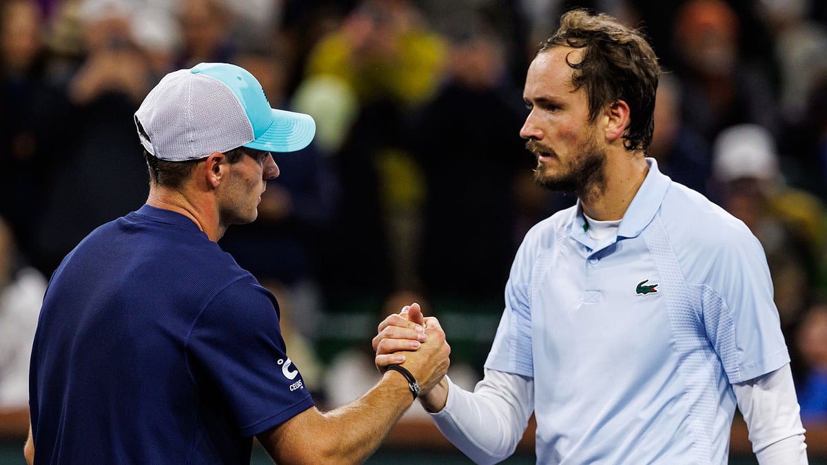 Medvedev (right) powered past Paul at Indian Wells