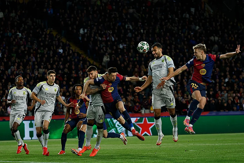 FC Barcelona Vs Benfica UEFA Champions League 2024-25 Round Of 16 photos: Robert Lewandowski