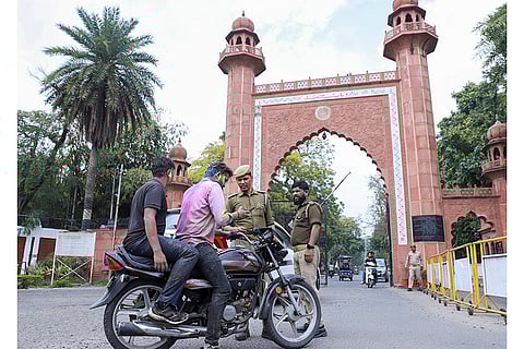 Preps for Holi in Aligarh