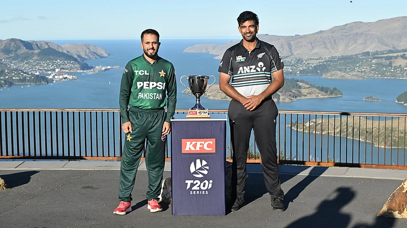 Ish Sodhi Mohammad Haris New Zealand vs pakistan t20i series