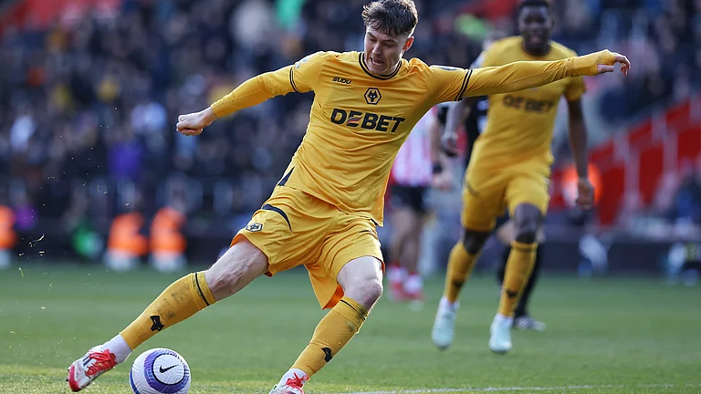 Jorgen Strand Larsen scores his second in Wolves' 2-1 win at Southampton - null