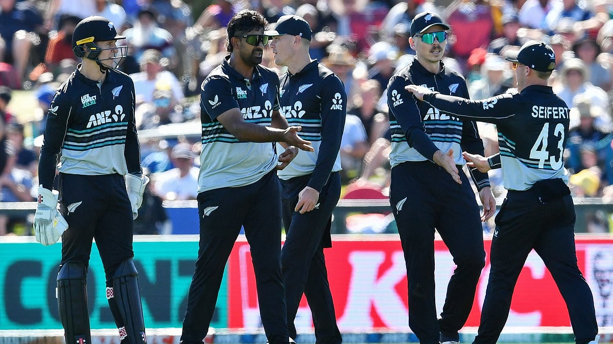 New Zealand celebrate win over Pakistan