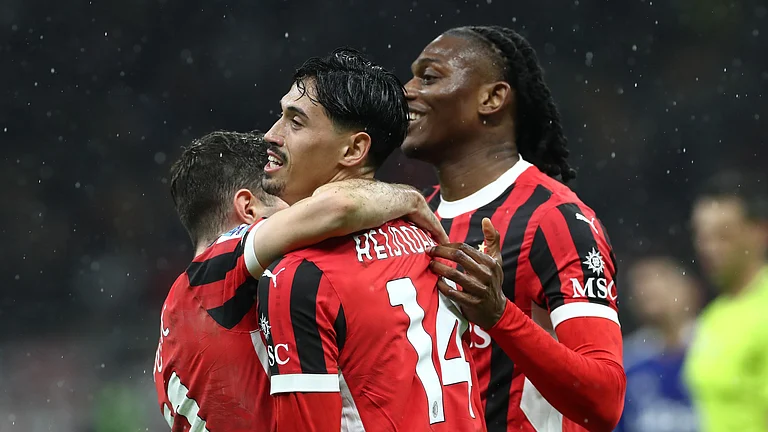 AC Milan celebrate - null