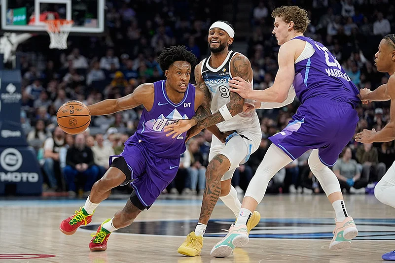 Basketball: Minnesota Timberwolves vs Utah Jazz