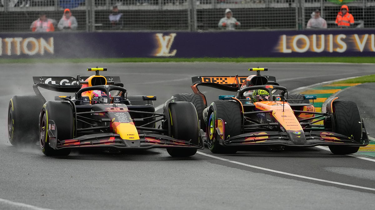  (AP Photo/Asanka Brendon Ratnayake)
 : McLaren driver Lando Norris, right, of Britain and Red Bull driver Liam Lawson of New Zealand complete to get out of turn two during the Australian Formula One Grand Prix at Albert Park, in Melbourne, Australia, Sunday, March 16, 2025.

