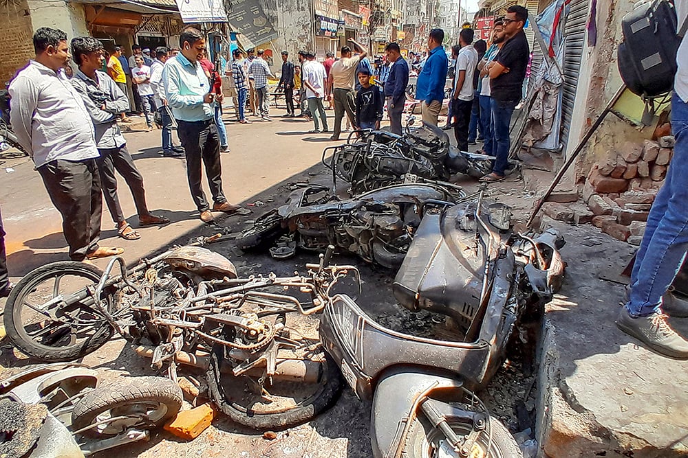 | Photo: PTI : Curfew after violence in Nagpur
