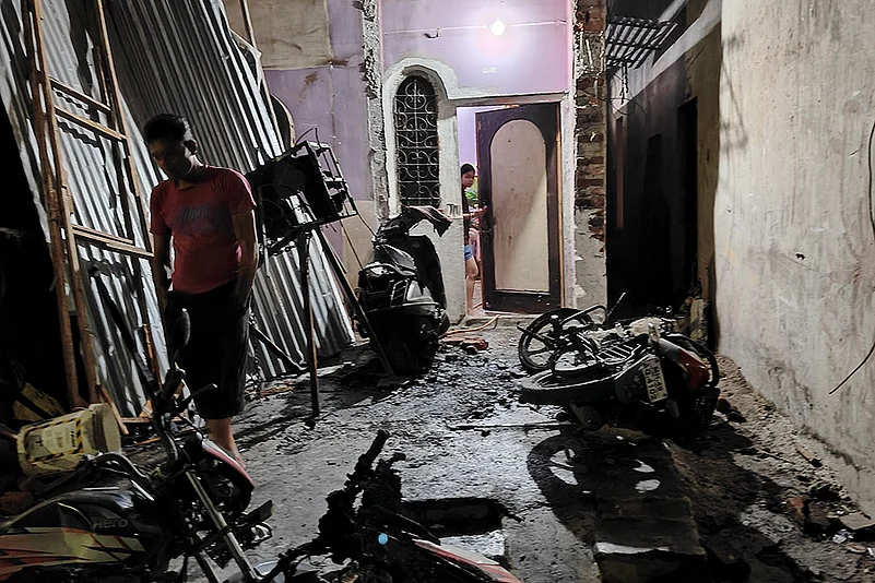 Violence in Nagpur over Mughal emperor Aurangzebs tomb_6