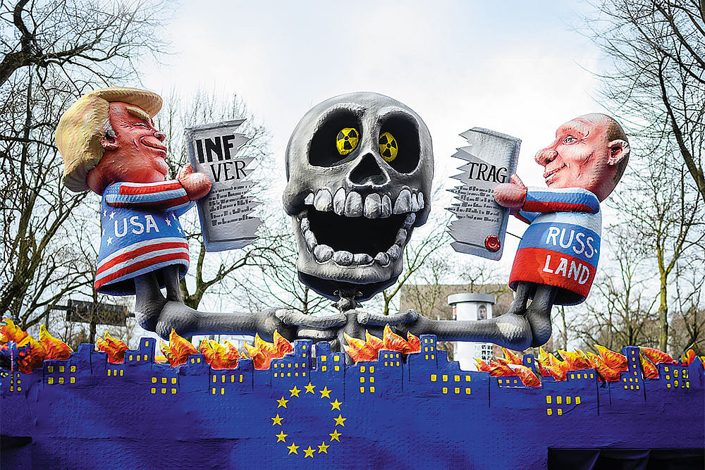 New Partners: A float featuring an effigy of Donald Trump and Vladimir Putin in Düsseldorf, Germany, on 
March 4, 2019 - | Photo: Getty Images