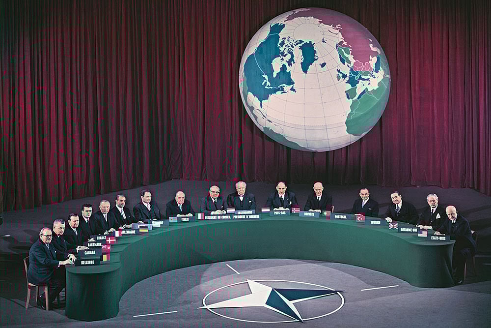 | Photo: Getty Images : A Crucial Meet: Heads of government attending the 1957 NATO meet at the Palais de Chaillot, Paris
