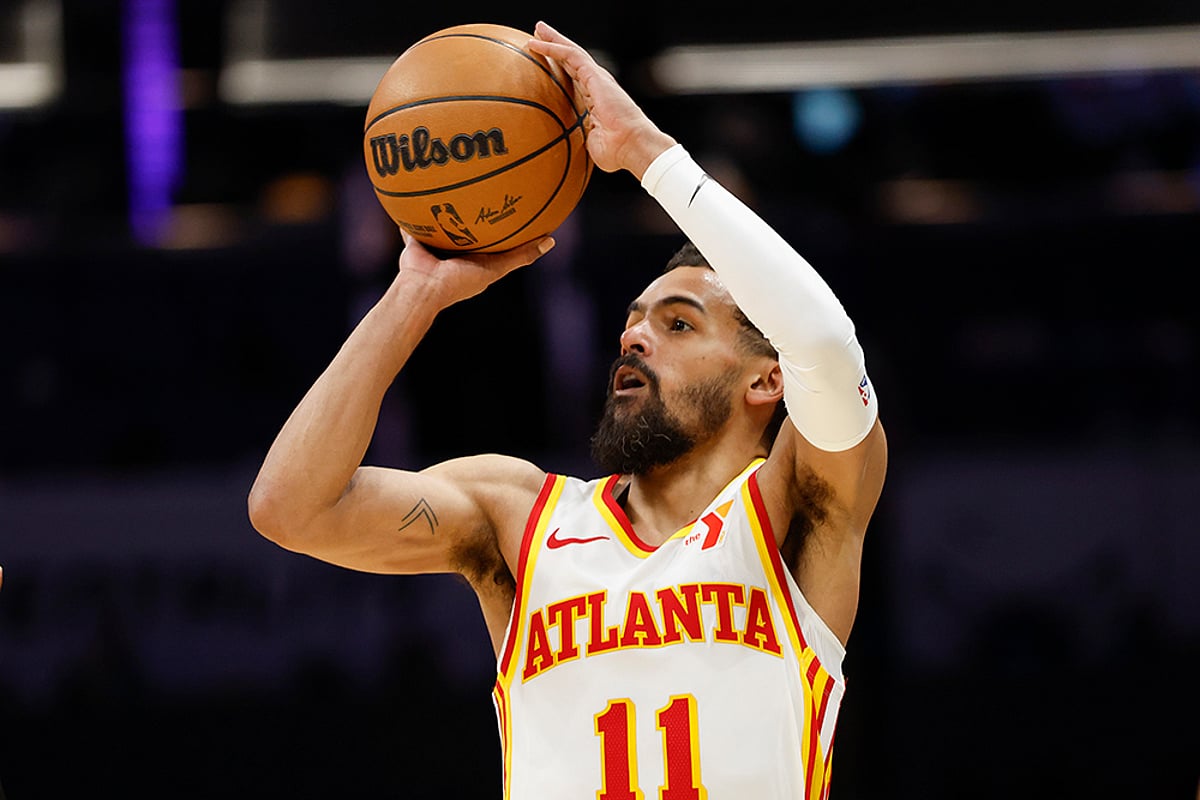 Atlanta Hawks vs Charlotte Hornets NBA basketball game in Charlotte photos: Trae Young