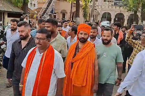 VHP workers surrended