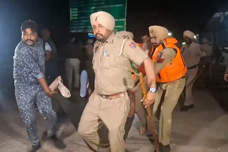 Tensions rise at Ambala border after farmer leaders detained, heavy police deployment.