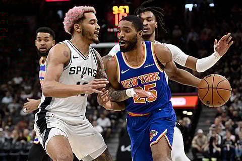 NBA 2024-25: New York Knicks vs San Antonio Spurs