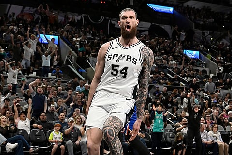 NBA 2024-25: New York Knicks vs San Antonio Spurs