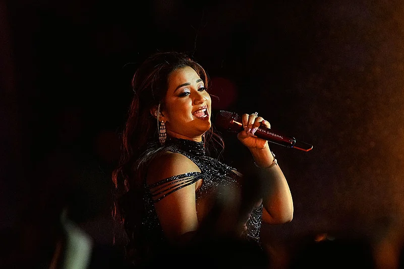 Shreya Ghoshal IPL 2025 Opening Ceremony