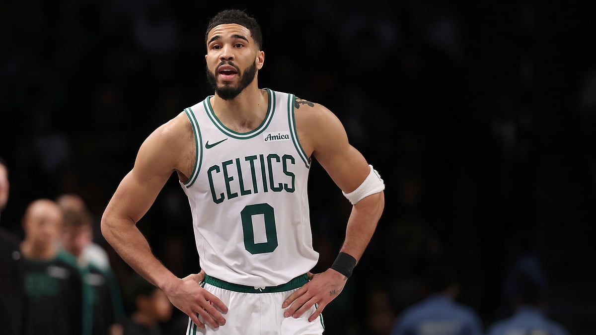 Jayson Tatum went off injured on Monday