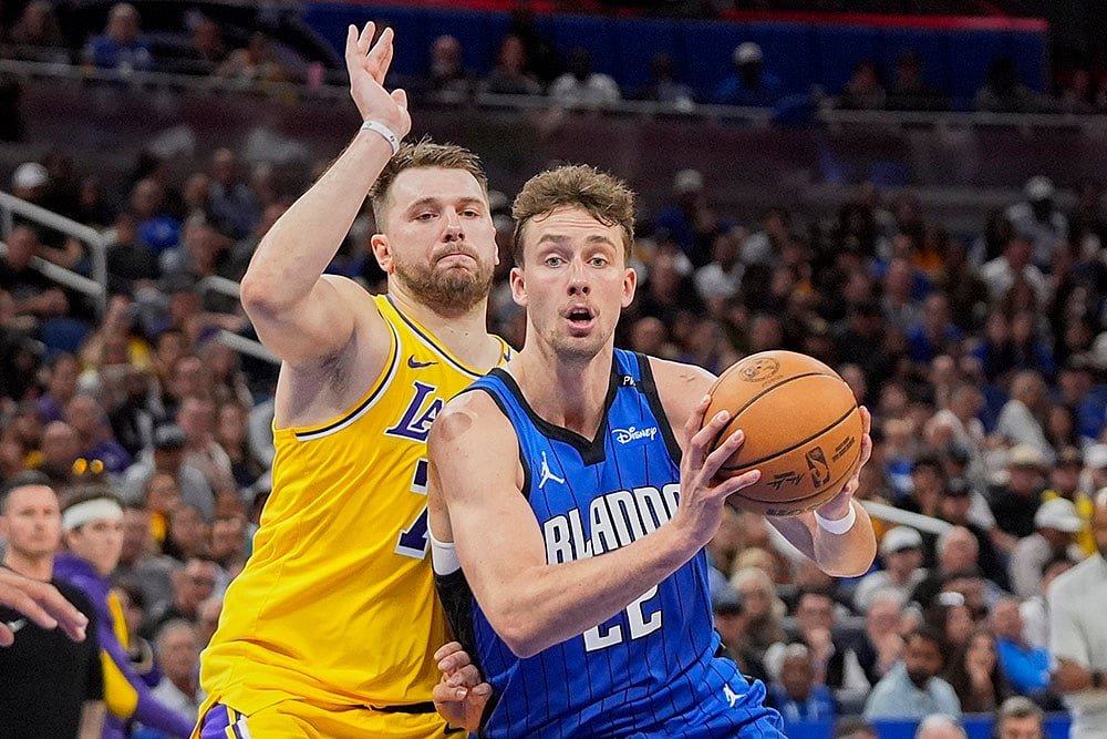 | Photo: AP/John Raoux : NBA 2024-25: Orlando Magic vs Los Angeles Lakers 