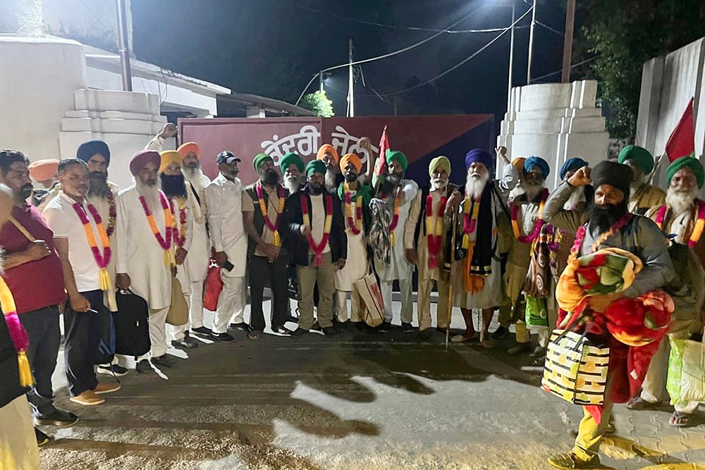 | Photo: PTI : Farmers released from detention