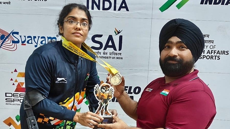 Special Arrangement : Women's para powerlifter Jaspreet Kaur (left)