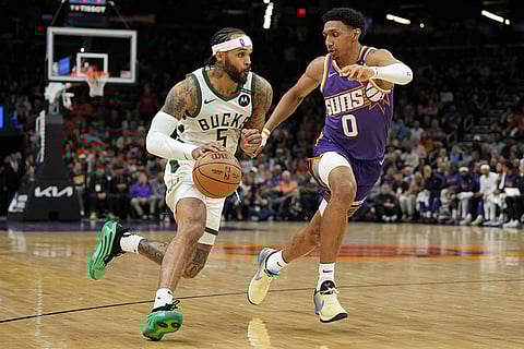 Basketball: Phoenix Suns vs Milwaukee Bucks