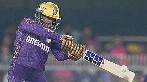 AP/Anupam Nath : Quinton de Kock will go up against Trent Boult in MI Vs KKR.