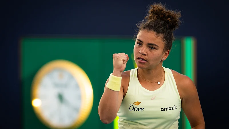 Jasmine Paolini celebrates her quarter-final win