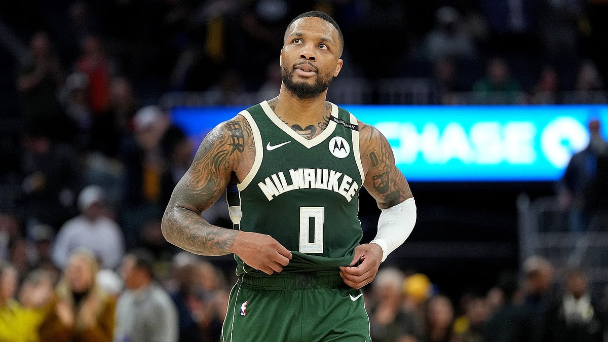 Damian Lillard #0 of the Milwaukee Bucks reacts untucking his jersey after the Golden State Warriors defeated the Bucks 104-93 at Chase Center on March 18, 2025 in San Francisco, California.