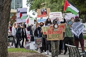 AP : Pro-Palestinian protests growing in US university campuses