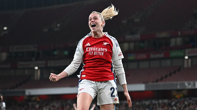 Alessia Russo celebrates against Madrid - null