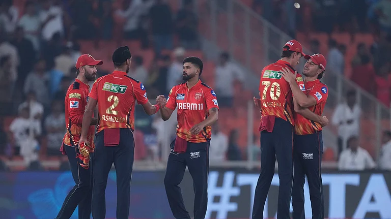 Punjab Kings' captain Shreyas Iyer greets his teammates following their teams' win in the Indian Premier League cricket match between Gujarat Titans and Punjab Kings at Narendra Modi Stadium in Ahmedabad. - AP Photo/Ajit Solanki