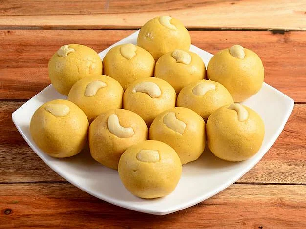 Hanuman Jayanti, offering bhog Besan Laddoo Parshad