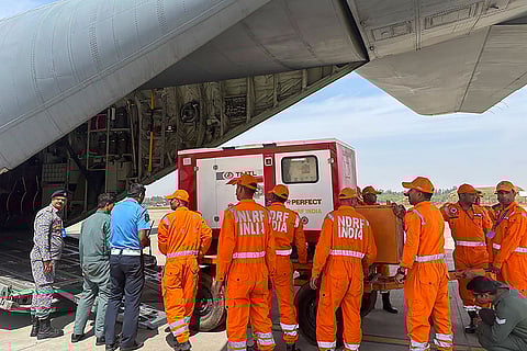 India sends aid to quake-hit Myanmar