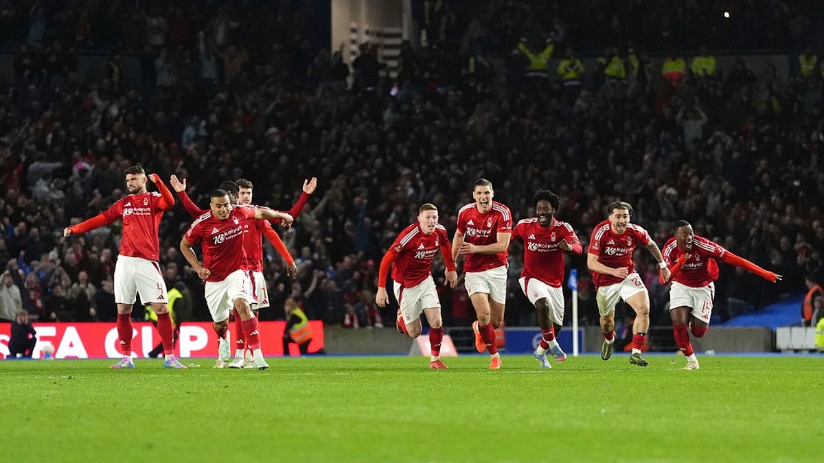 Nottingham Forest players celebrate victory