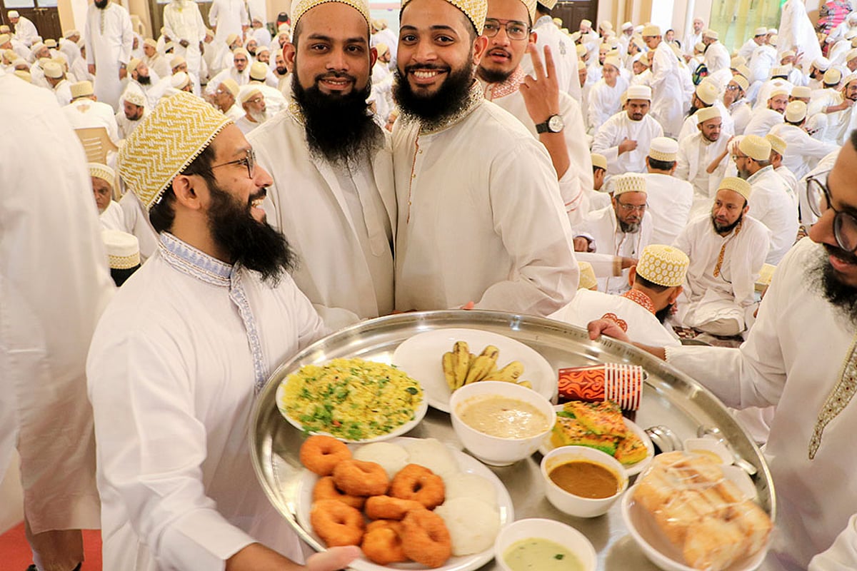 Bohra community people celebrate Eid