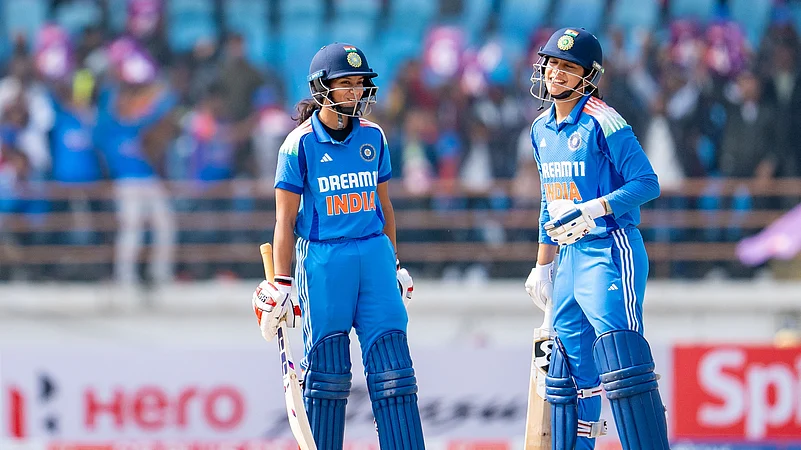 bcci women X smriti and hetal