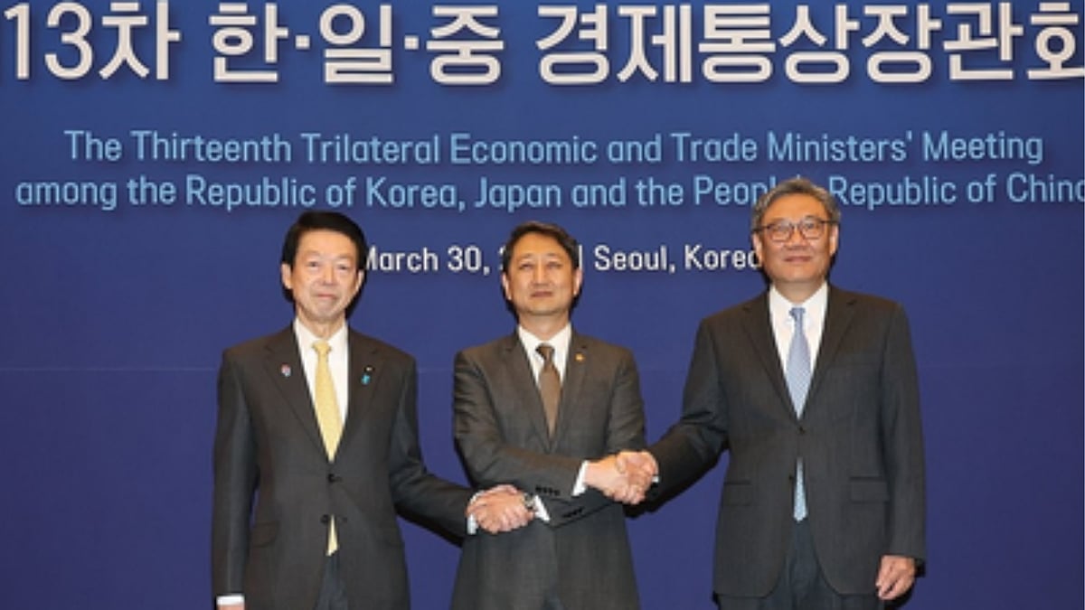 | Photo: AP : China, South Korea And Japan To Jointly Counter Trump's Tariffs, Say Reports