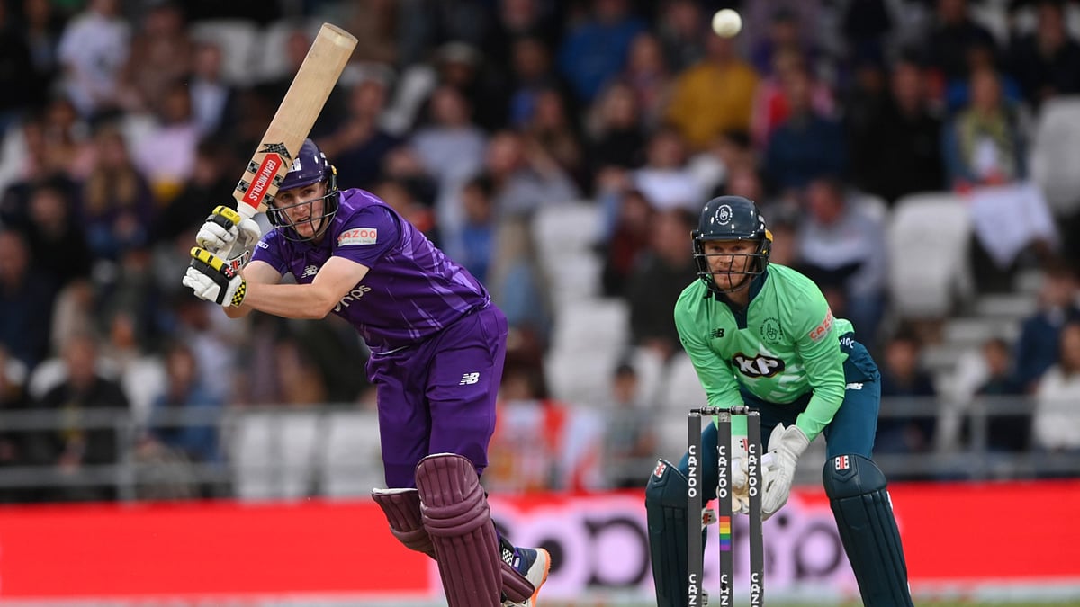 Harry Brook (L) and Sam Billings (R) in action