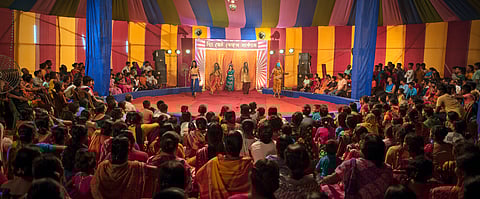 Nadharer Bhela Still