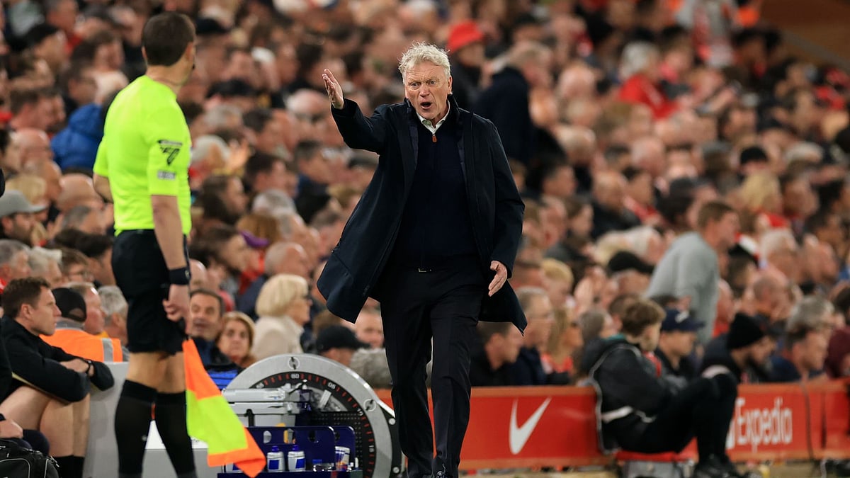 Moyes vents his frustration during Everton's defeat