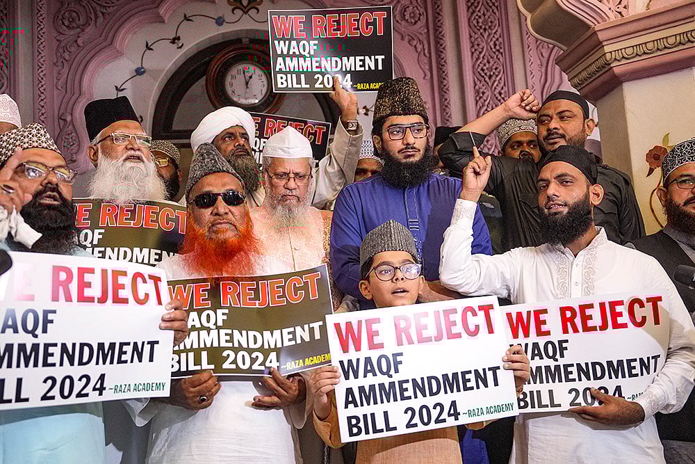 | Photo: PTI/Shashank Parade : Protest against Waqf bill