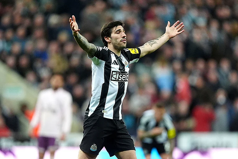 EPL: Brentford vs Newcastle United - | Photo: Owen Humphreys/PA via AP