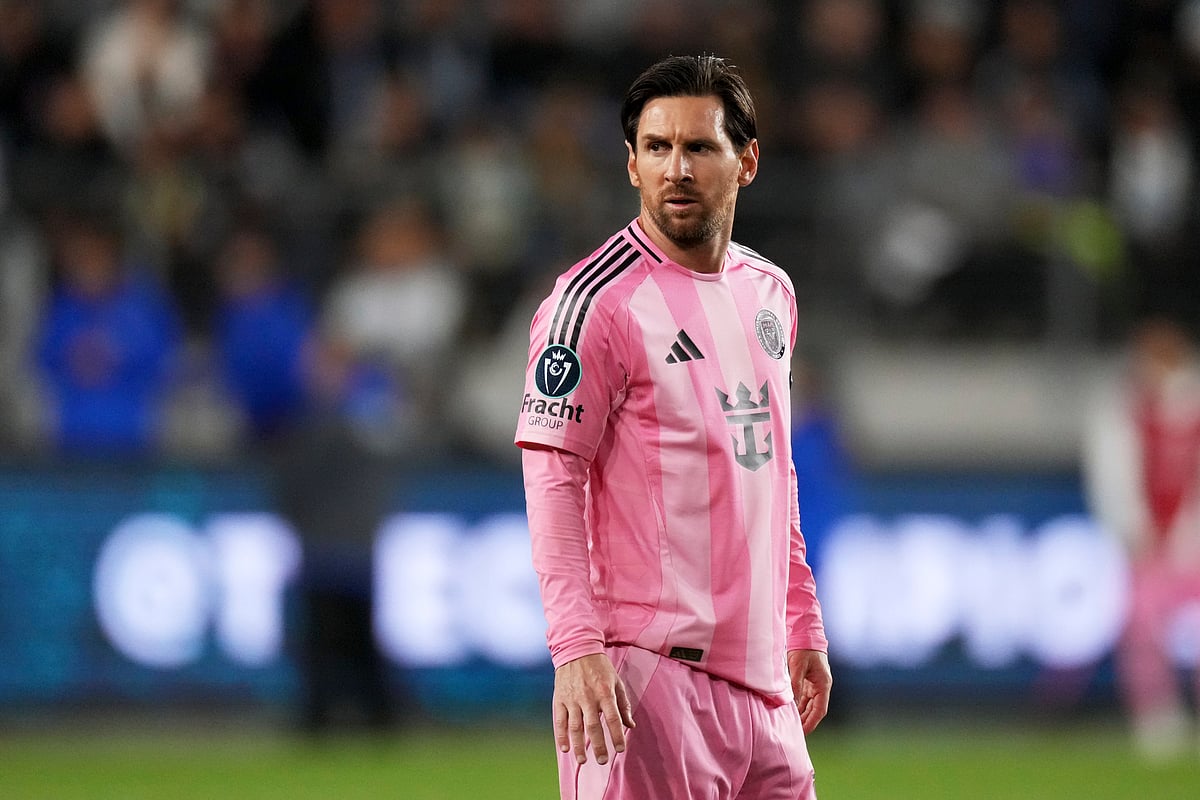 (AP Photo/Mark J. Terrill) : Inter Miami forward Lionel Messi looks on during the second half of an MLS soccer match against Los Angeles FC Wednesday, April 2, 2025, in Los Angeles. 

