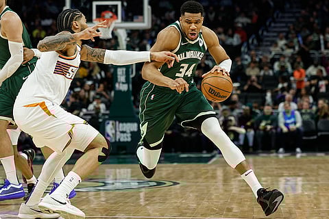 NBA Basketball: Phoenix Suns vs Milwaukee Bucks